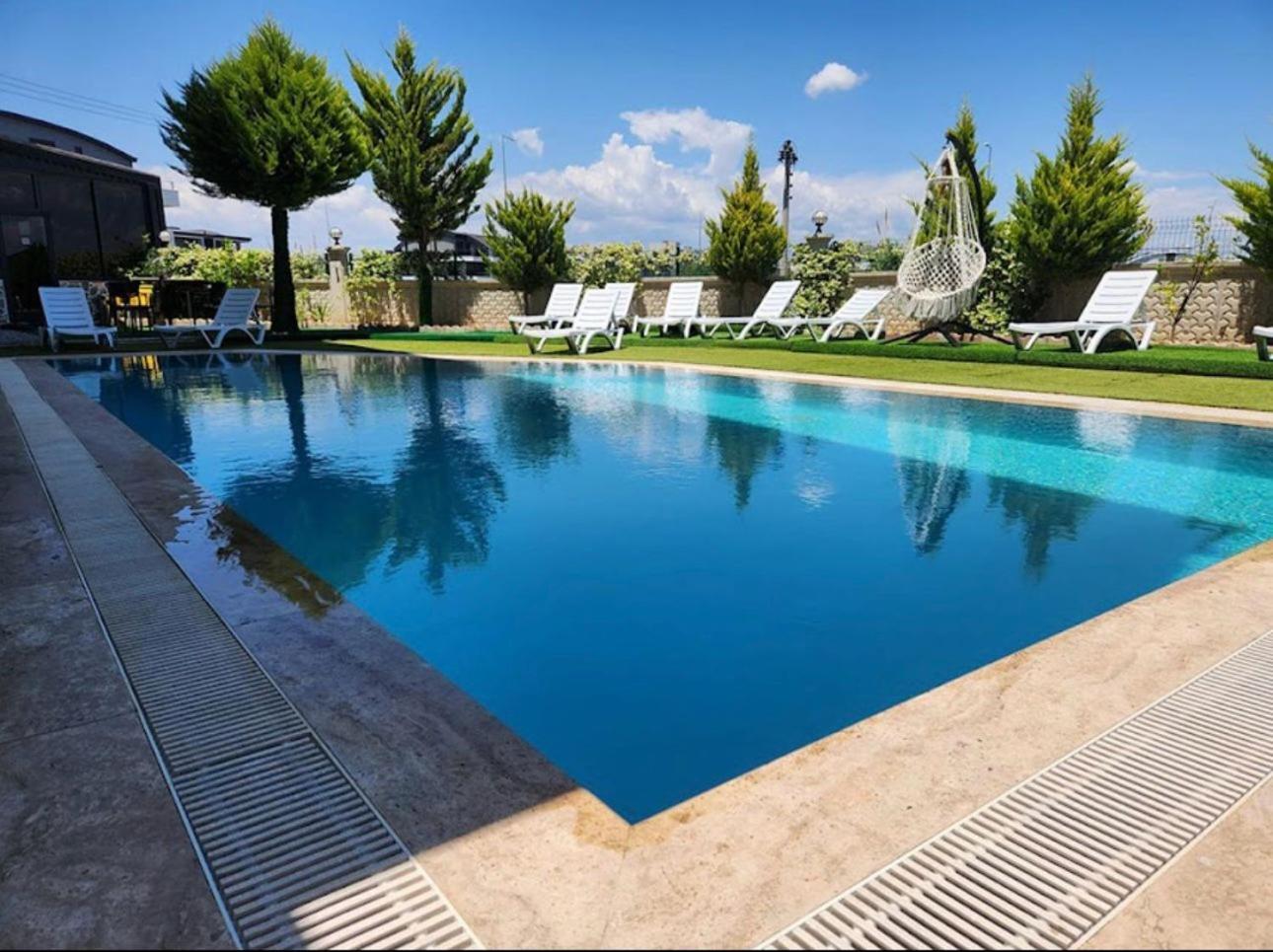 Gardenya Lara Suit Hotel Antalya Exteriör bild