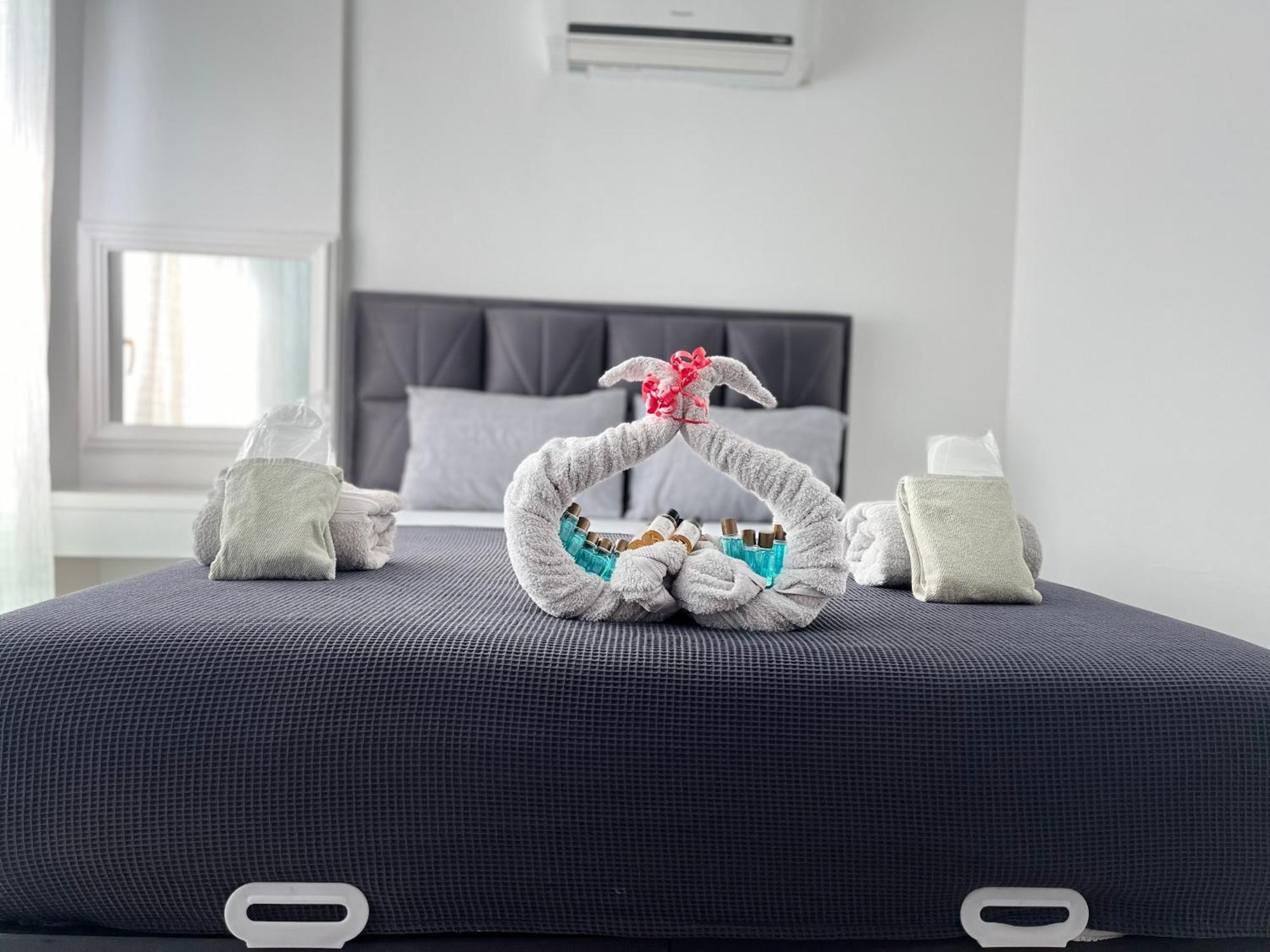 Gardenya Lara Suit Hotel Antalya Exteriör bild