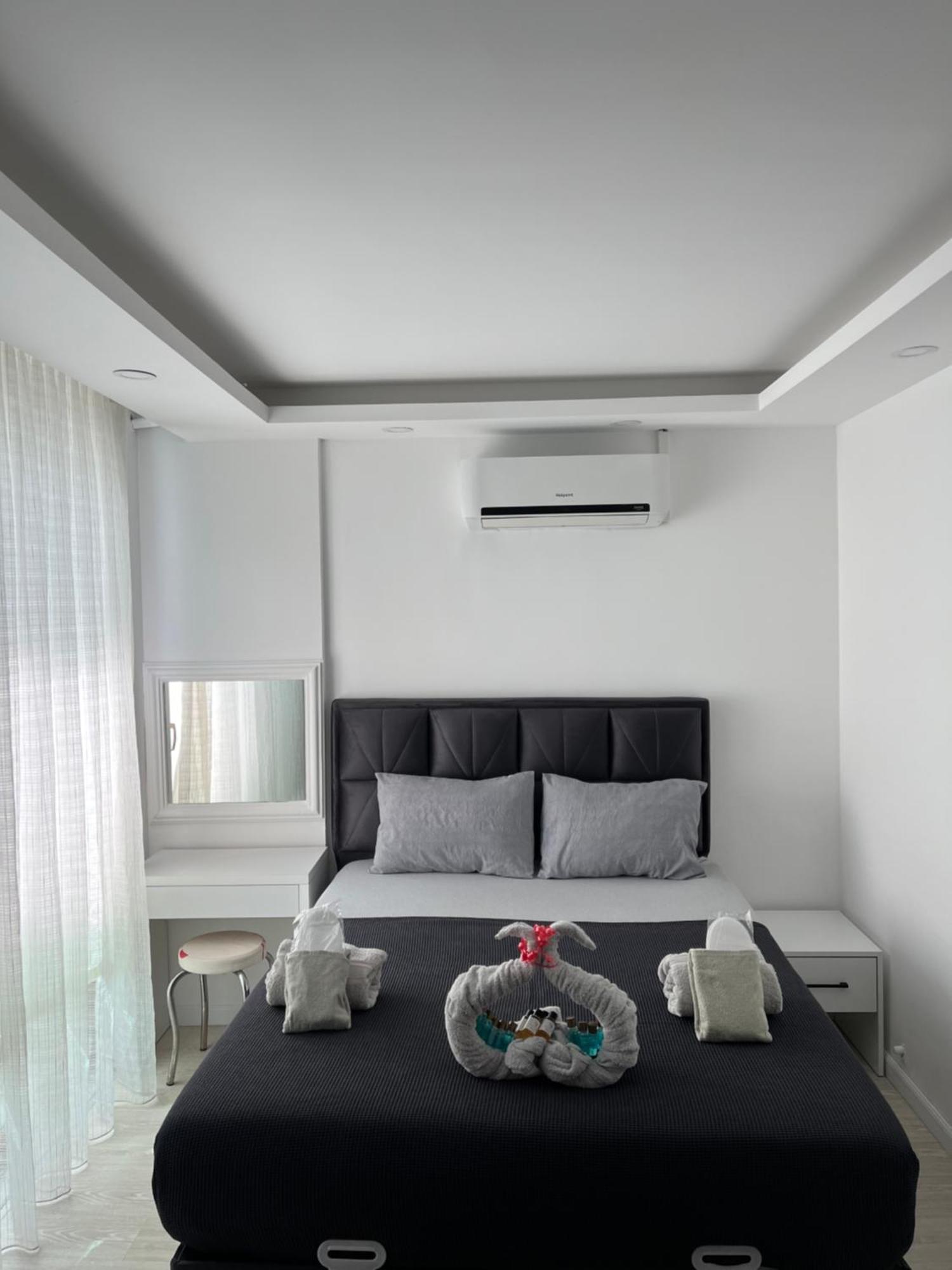 Gardenya Lara Suit Hotel Antalya Exteriör bild